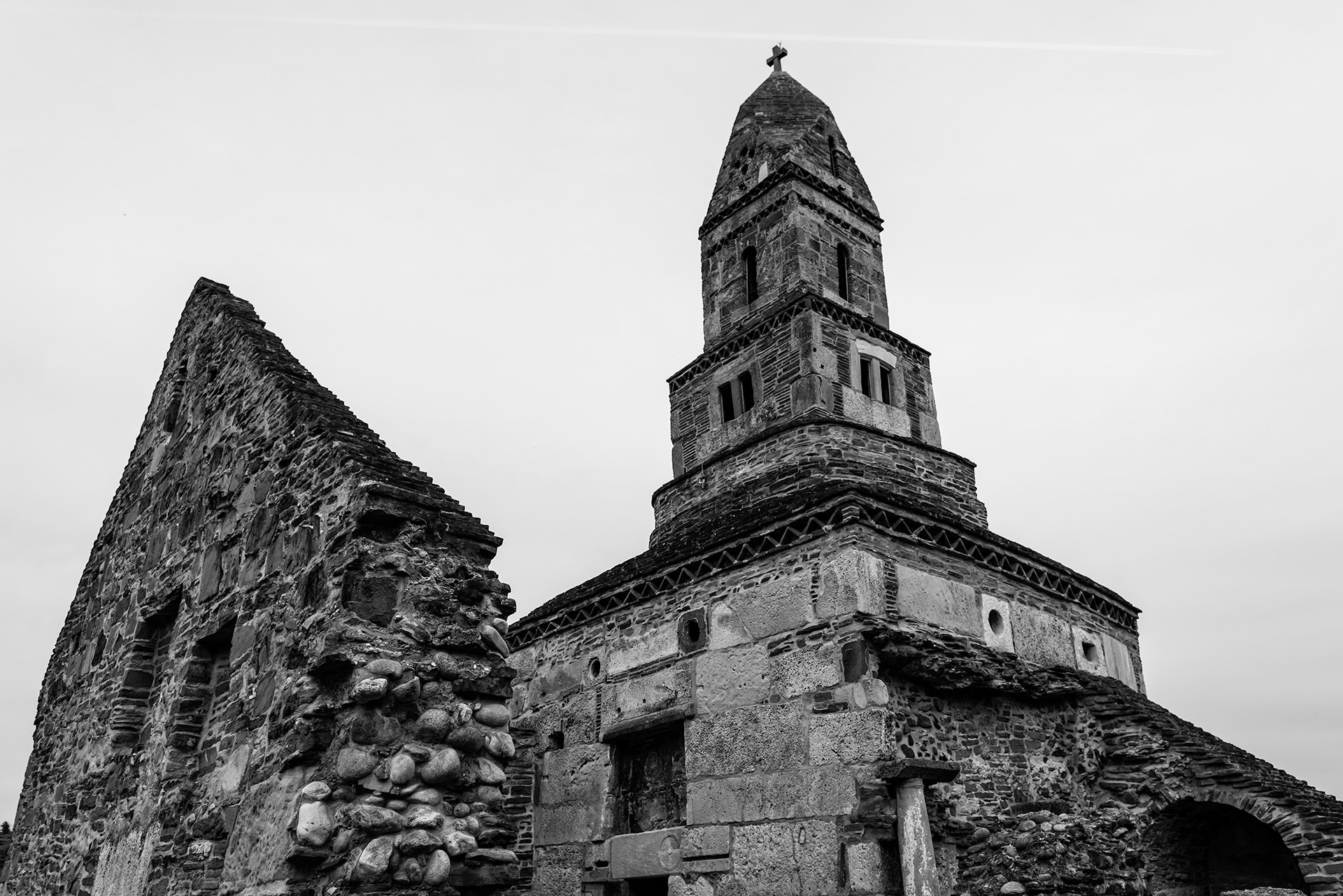 Tara Hategului - Biserica Densus